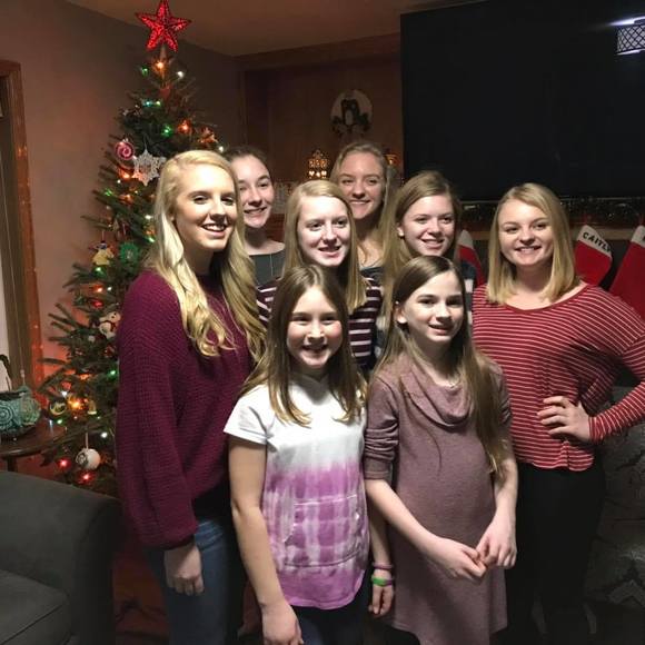 Meet your Posher, Cindy - Picture 1 of 1